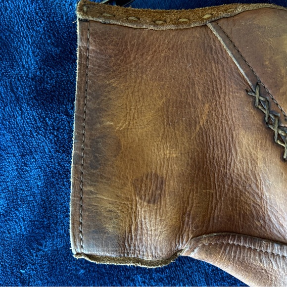 Frye Leather Ankle Boots - size 9 - Picture 9 of 9